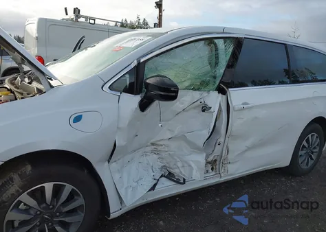 2024 Chrysler Pacifica Hybrid Select from USA, damaged, VIN 2C4RC1S79RR174487